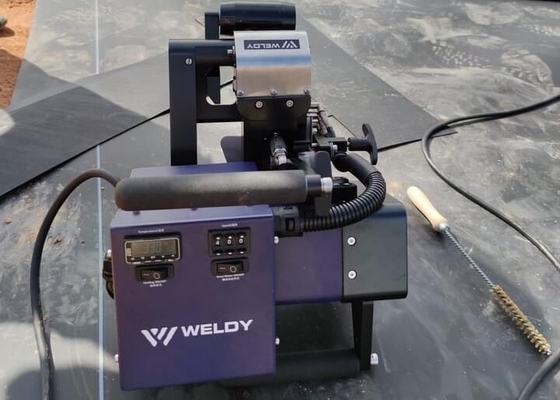 Weldy WGW300 Geomembrane वेल्ड सीम सीलिंग मशीन 1750W 0.5 -3.0MM के साथ