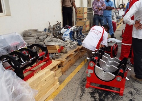315MM हाइड्रोलिक बट फ्यूजन वेल्डिंग मशीन थर्मोफ्यूजन PVDF