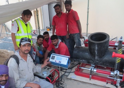 355MM हाइड्रोलिक सीएनसी एचडीपीई वेल्डिंग मशीन 110V डेटा लकड़हारा 270 डिग्री के साथ